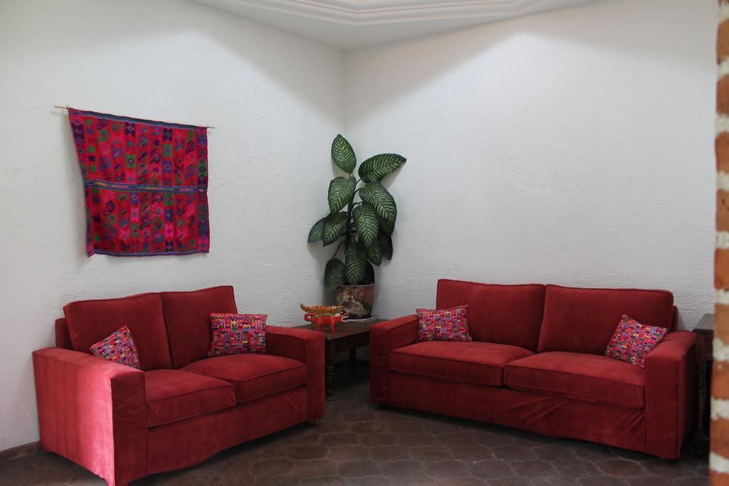 Casa Naranjo Bed & Breakfast Antigua ภายนอก รูปภาพ