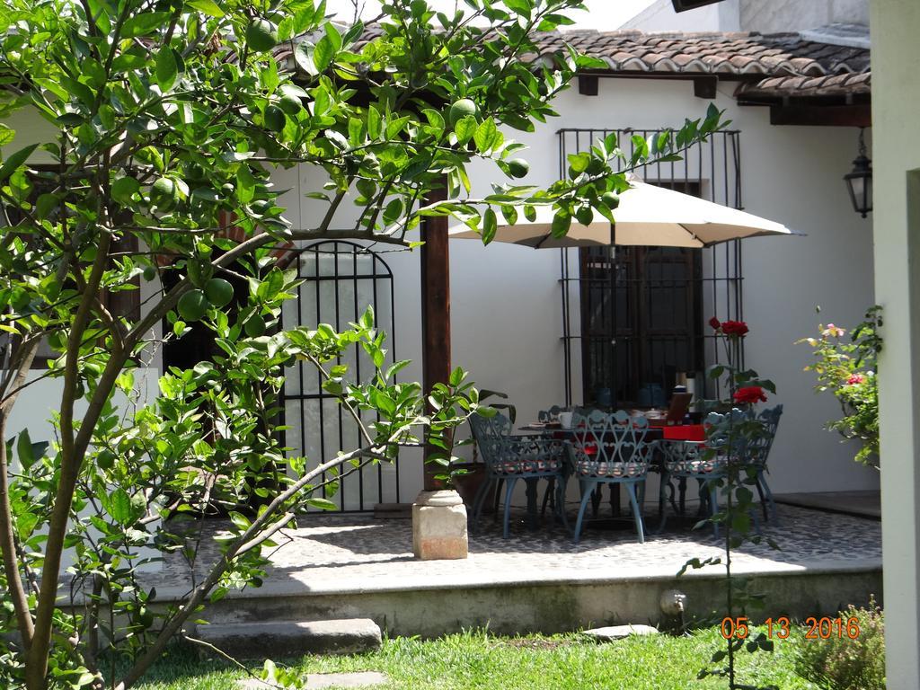 Casa Naranjo Bed & Breakfast Antigua ภายนอก รูปภาพ