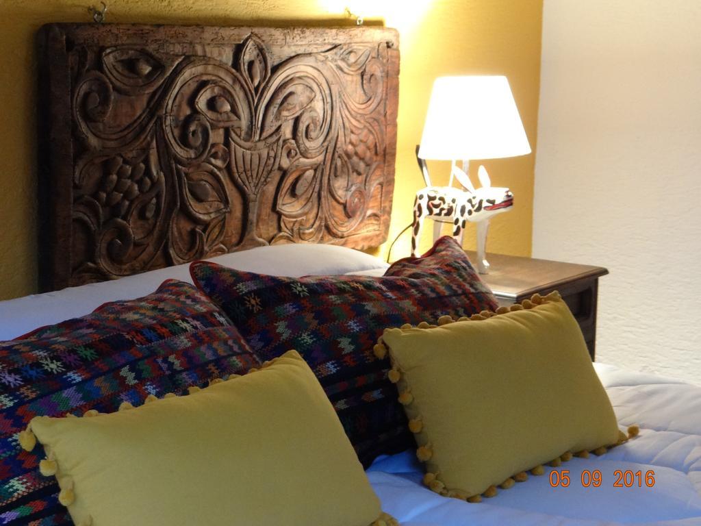 Casa Naranjo Bed & Breakfast Antigua ภายนอก รูปภาพ