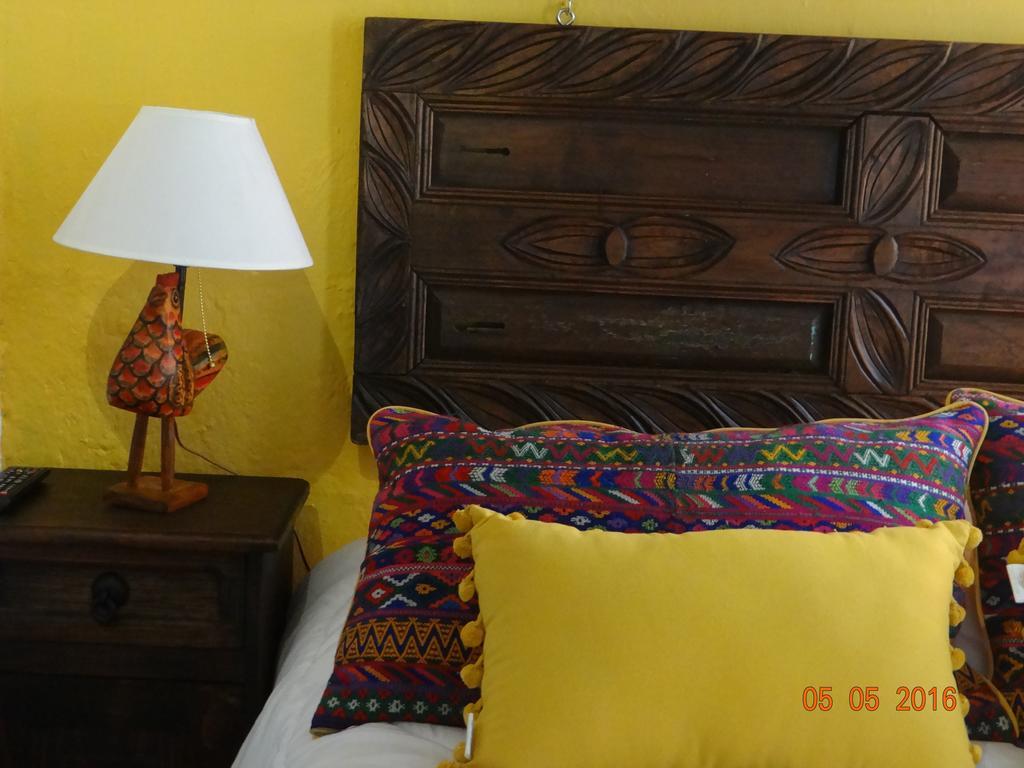 Casa Naranjo Bed & Breakfast Antigua ภายนอก รูปภาพ