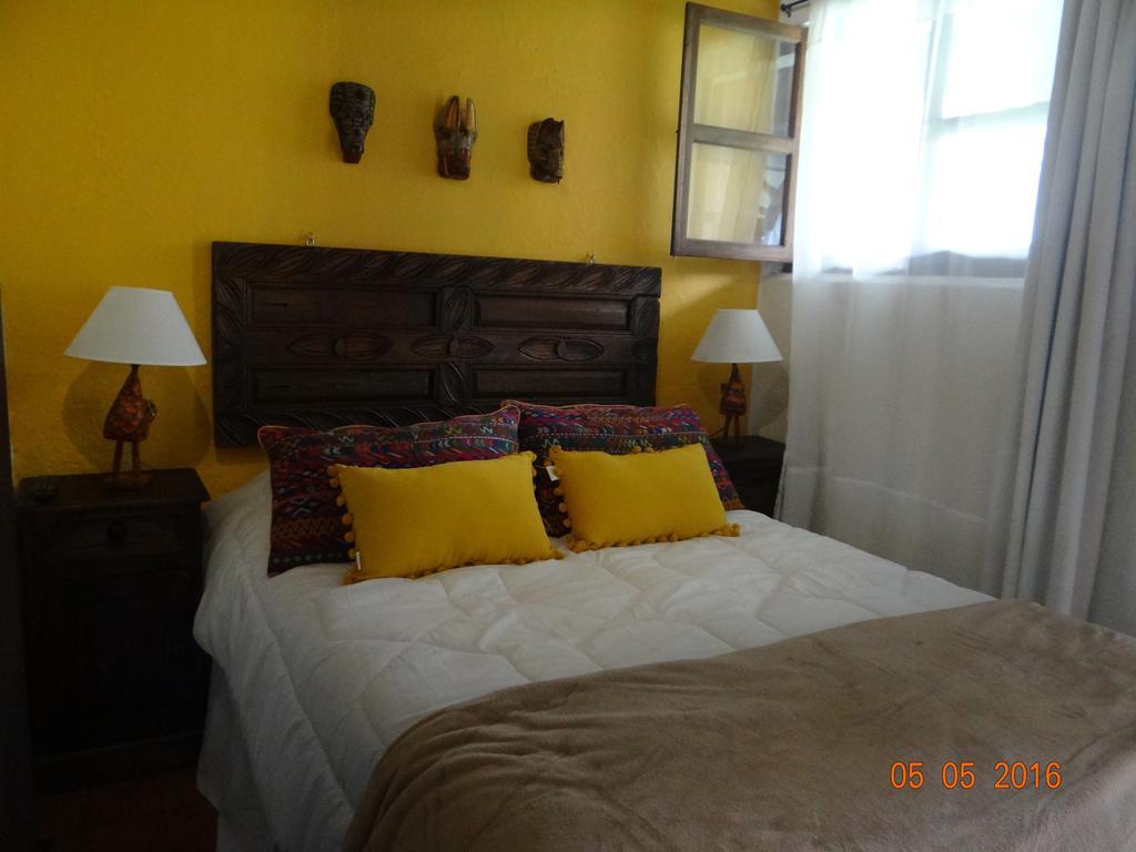 Casa Naranjo Bed & Breakfast Antigua ภายนอก รูปภาพ