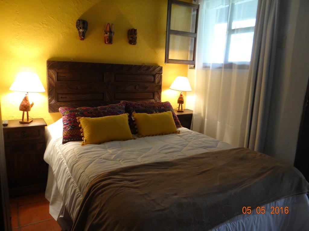 Casa Naranjo Bed & Breakfast Antigua ภายนอก รูปภาพ