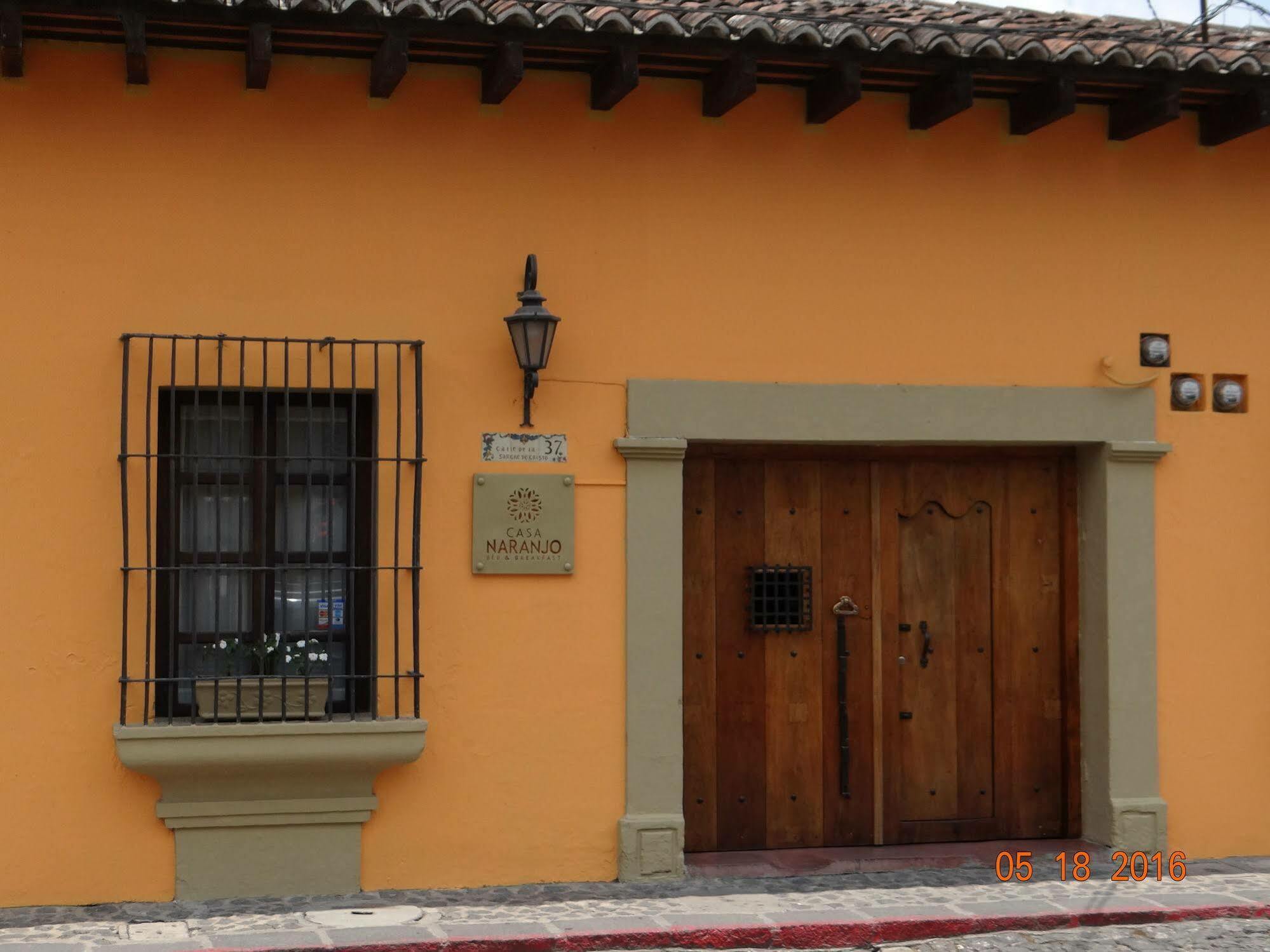 Casa Naranjo Bed & Breakfast Antigua ภายนอก รูปภาพ