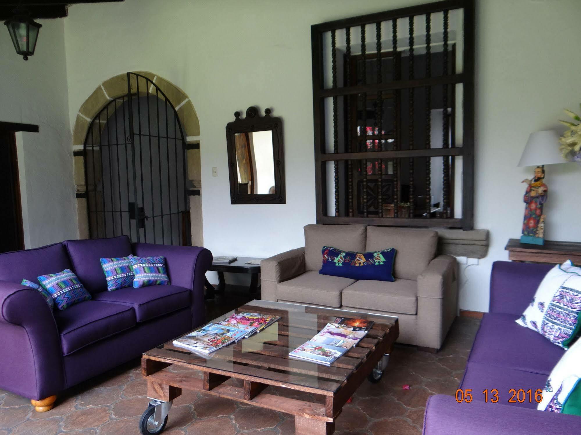 Casa Naranjo Bed & Breakfast Antigua ภายนอก รูปภาพ